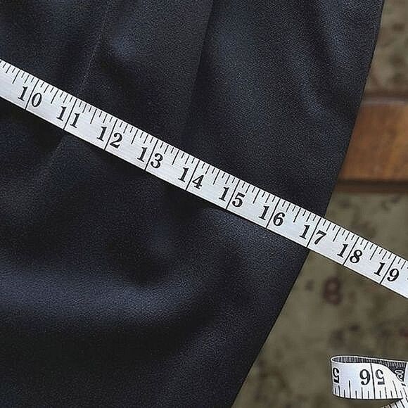 Vtg Gattinoni black high-waisted midi wool pencil skirt - Picture 10 of 13